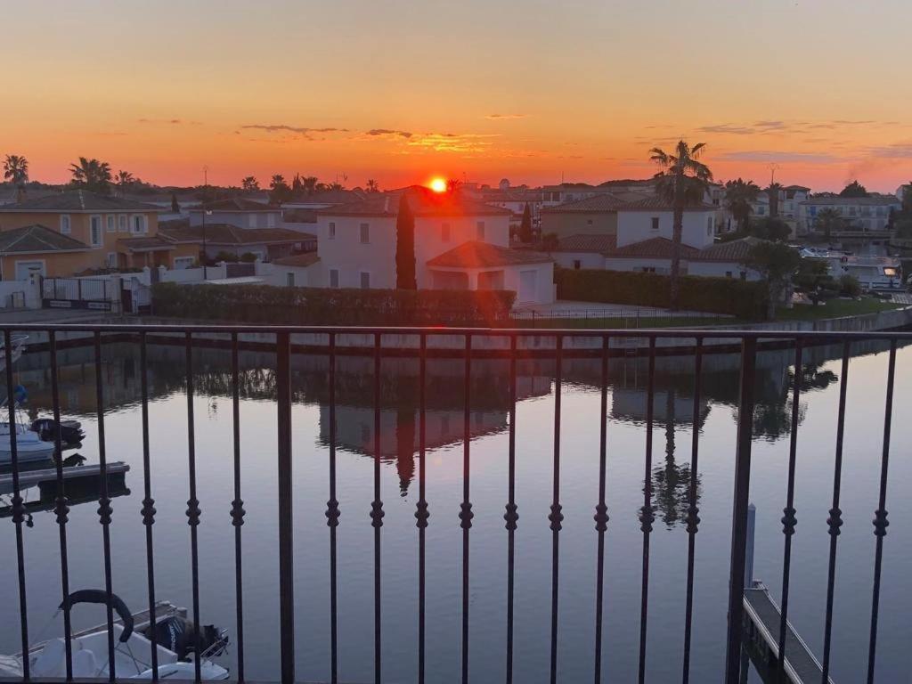 Marina 120M²/8 Pers/ Terrasse 100M²/ Appontement Villa Aigues-Mortes Exterior photo